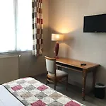 Logis & Restaurant La Des Houx 3*