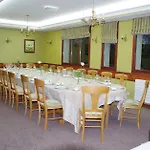 فندق Logis & Restaurant La Des Houx