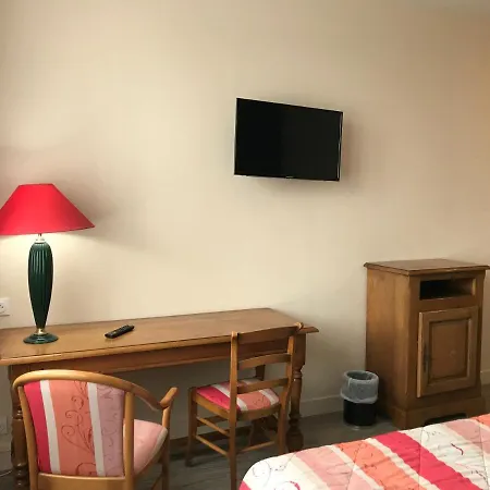 Hotel Logis & Restaurant La Des Houx