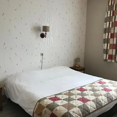 Logis & Restaurant La Des Houx Hotel 3*