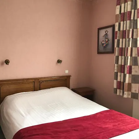 Logis & Restaurant La Des Houx Hotel 3*