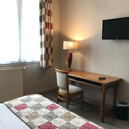 Logis Hotel & Restaurant La Villa Des Houx 3*