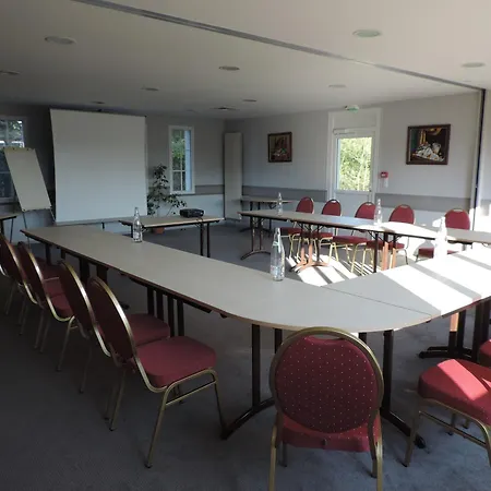 Logis & Restaurant La Des Houx Hotel 3*