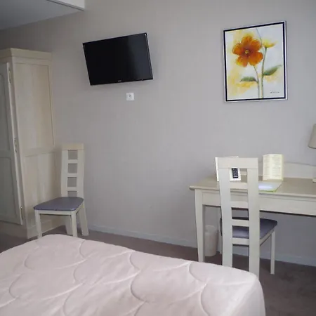 Logis & Restaurant La Des Houx